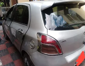 Toyota Yaris 1.0 2006 Silver