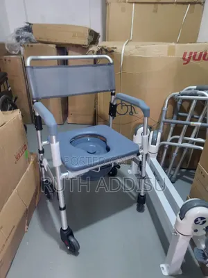 Steel Commode Chair Toilet Chai Potty Chair With Bucket With Whee