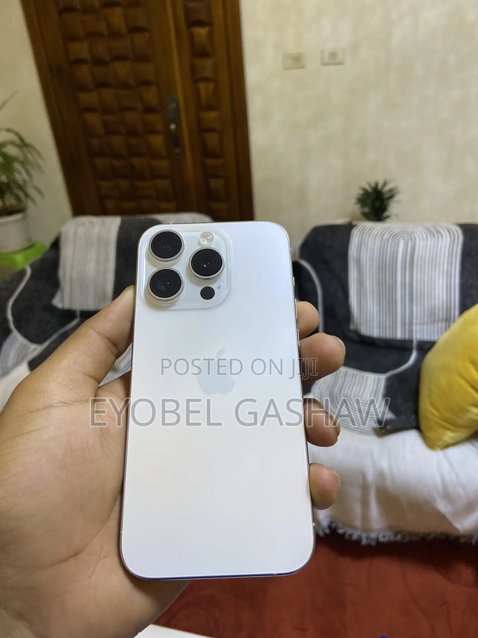 New Apple iPhone 15 Pro 128 GB White