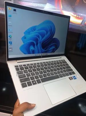 New Laptop HP EliteBook 840 G9 16GB Intel Core i5 SSD 512GB