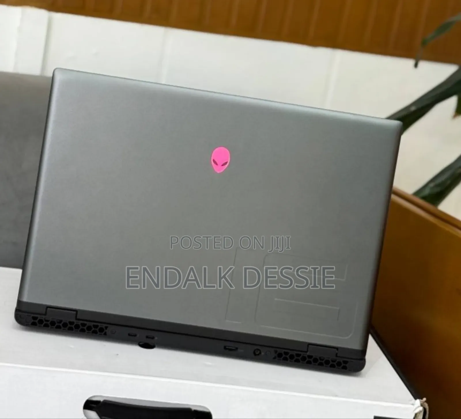 New Laptop Dell Allenware M15 R5 32GB Intel Core Ultra 7 SSD 1T