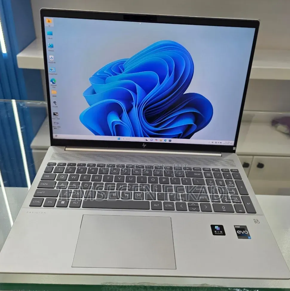 New Laptop HP Pavilion 15 16GB Intel Core i7 SSD 1T