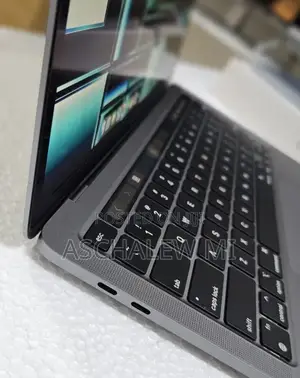 New Laptop Apple MacBook Pro 2023 M2 8GB Apple M2 SSD 256GB