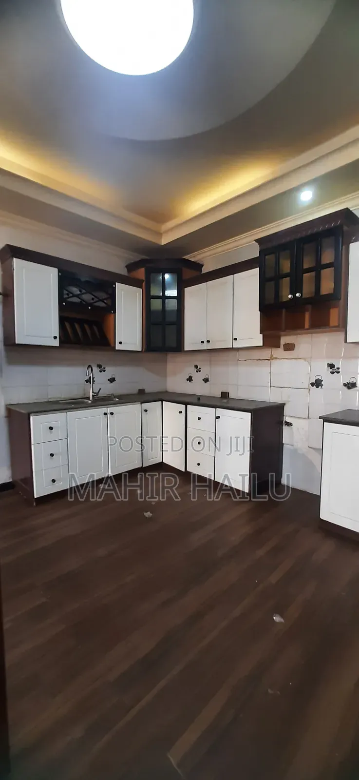 4bdrm Villa in Real, Bole for rent