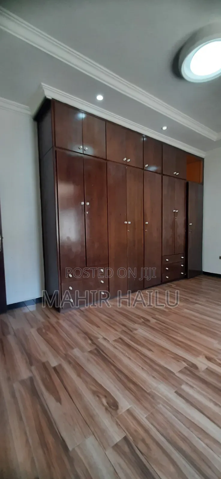 4bdrm Villa in Real, Bole for rent