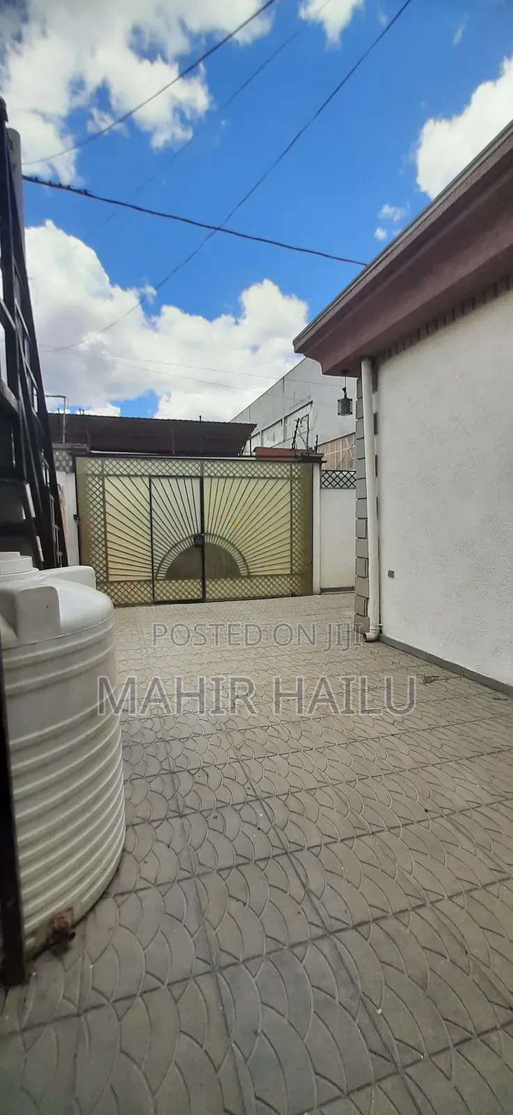 4bdrm Villa in Real, Bole for rent