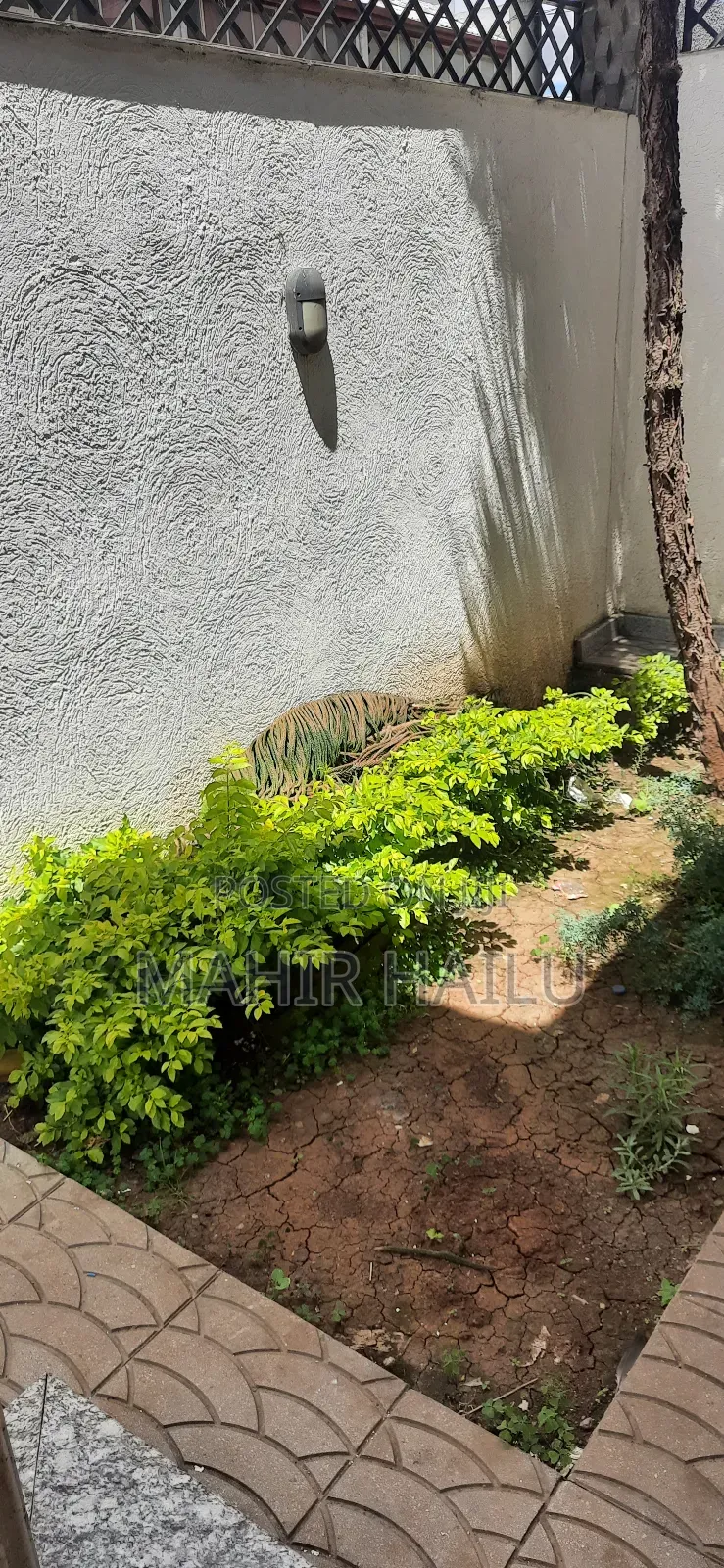 4bdrm Villa in Real, Bole for rent