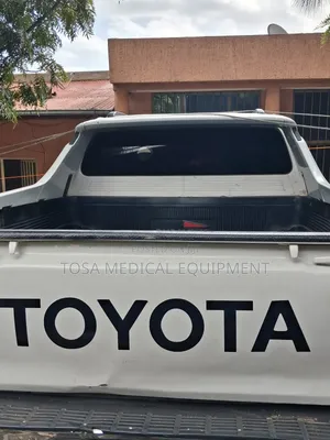 Toyota Hilux 2008 White