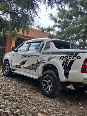 Toyota Hilux 2008 White
