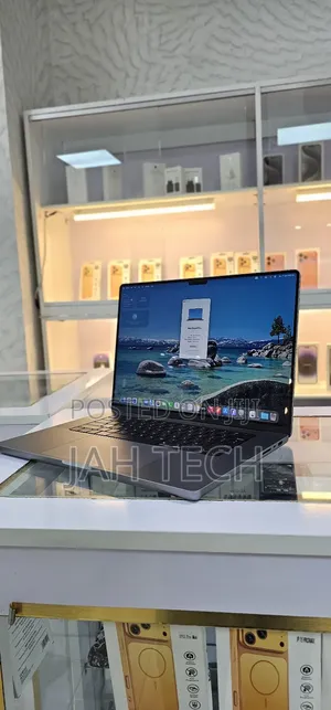 New Laptop Apple MacBook Pro M1 32GB Apple M1 Max SSD 1T