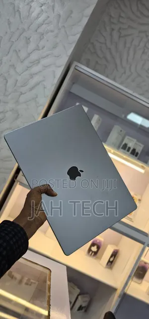 New Laptop Apple MacBook Pro M1 32GB Apple M1 Max SSD 1T
