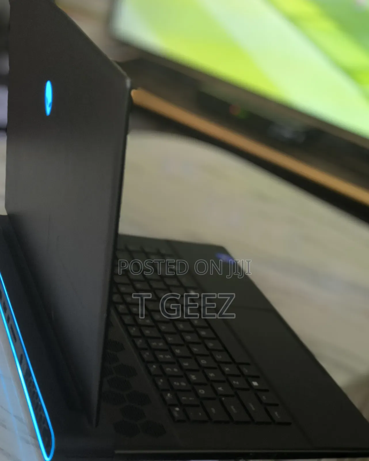 Laptop Alienware M16 r1 16GB Intel Core i9 HDD+SSD 1T