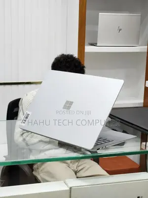 New Laptop Microsoft Surface Laptop 3 16GB Intel Core i7 SSD 256GB