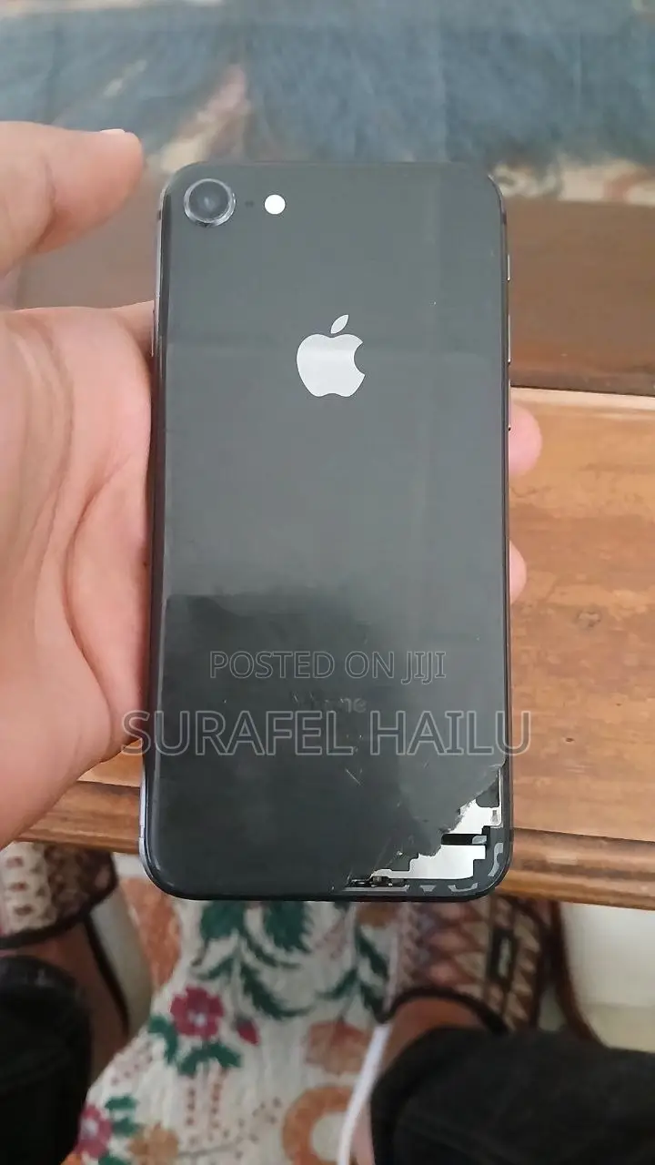 Apple iPhone 8 64 GB Gray