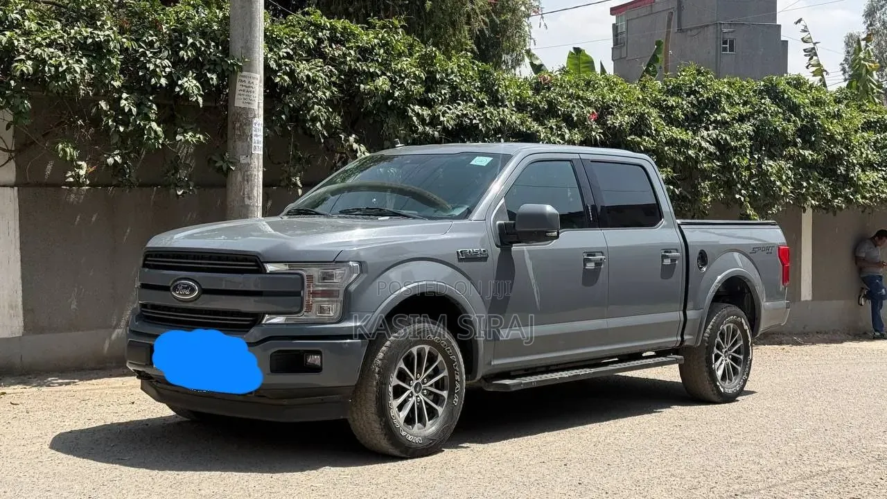 Ford F-150 Lariat 4x4 SuperCrew Cab Styleside 5.5 ft. box 145 in. WB
