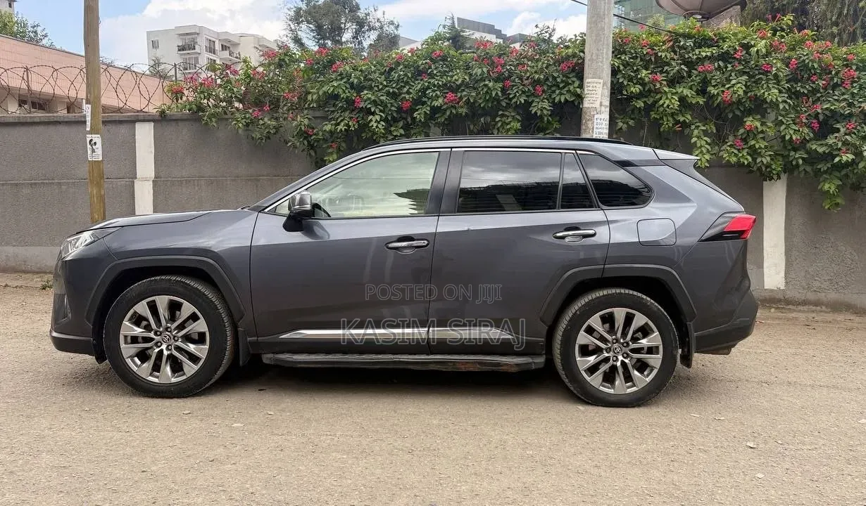 Toyota RAV4 Adventure AWD 2020 Gray