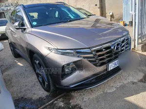Hyundai Tucson 2022 Gold