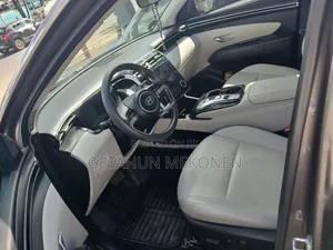 Hyundai Tucson 2022 Gold