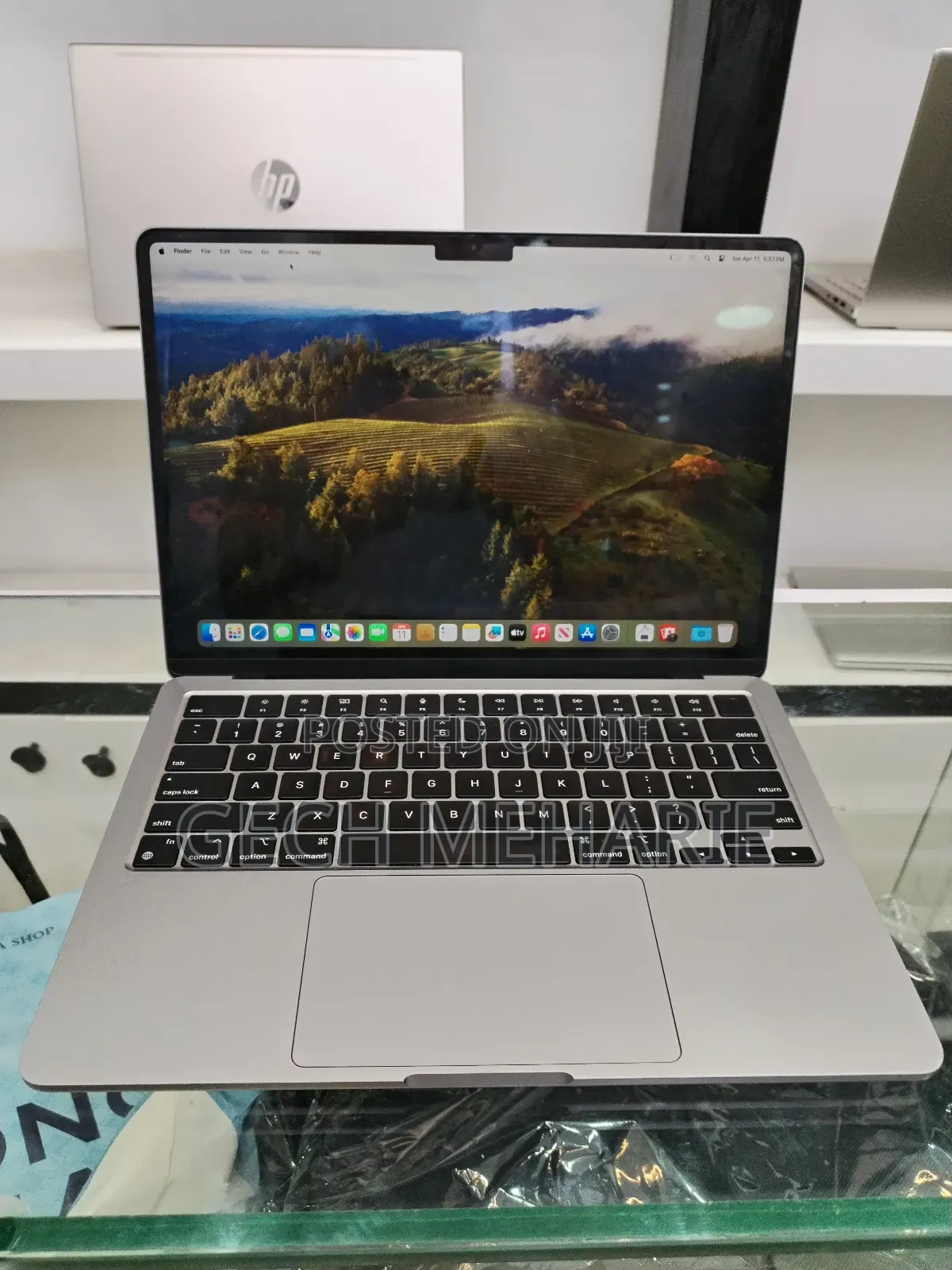 New Laptop Apple MacBook Air 2022 M2 8GB Apple M2 SSD 512GB