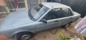 Nissan Sunny B13 Sedan 1.3 1991 Blue