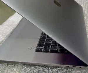 New Laptop Apple MacBook Pro 2017 16GB Intel Core i7 SSD 512GB