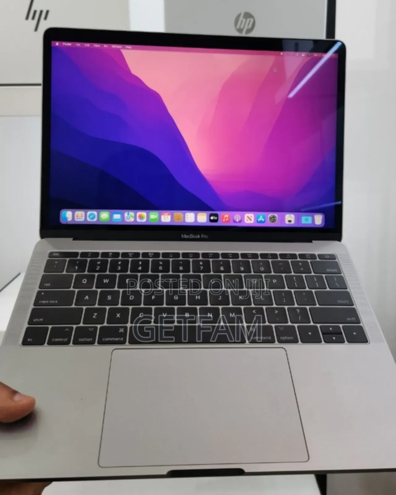 New Laptop Apple MacBook Pro 2017 8GB Intel Core i5 SSD 128GB