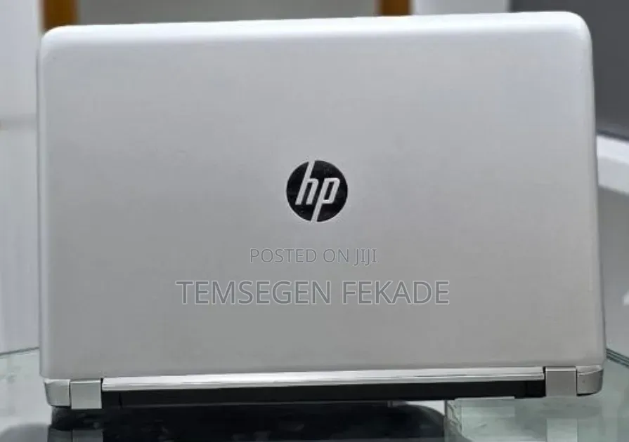 New Laptop HP Pavilion 15 8GB Intel Core i5 SSD 1T