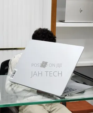 New Laptop Microsoft Surface Laptop 3 16GB Intel Core i7 SSD 256GB