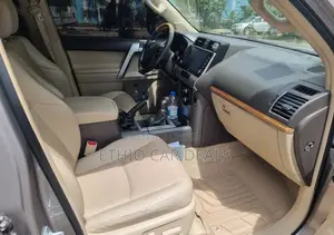 Toyota Land Cruiser Prado 2022 Silver