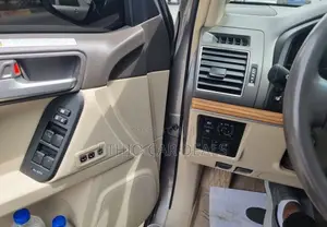 Toyota Land Cruiser Prado 2022 Silver