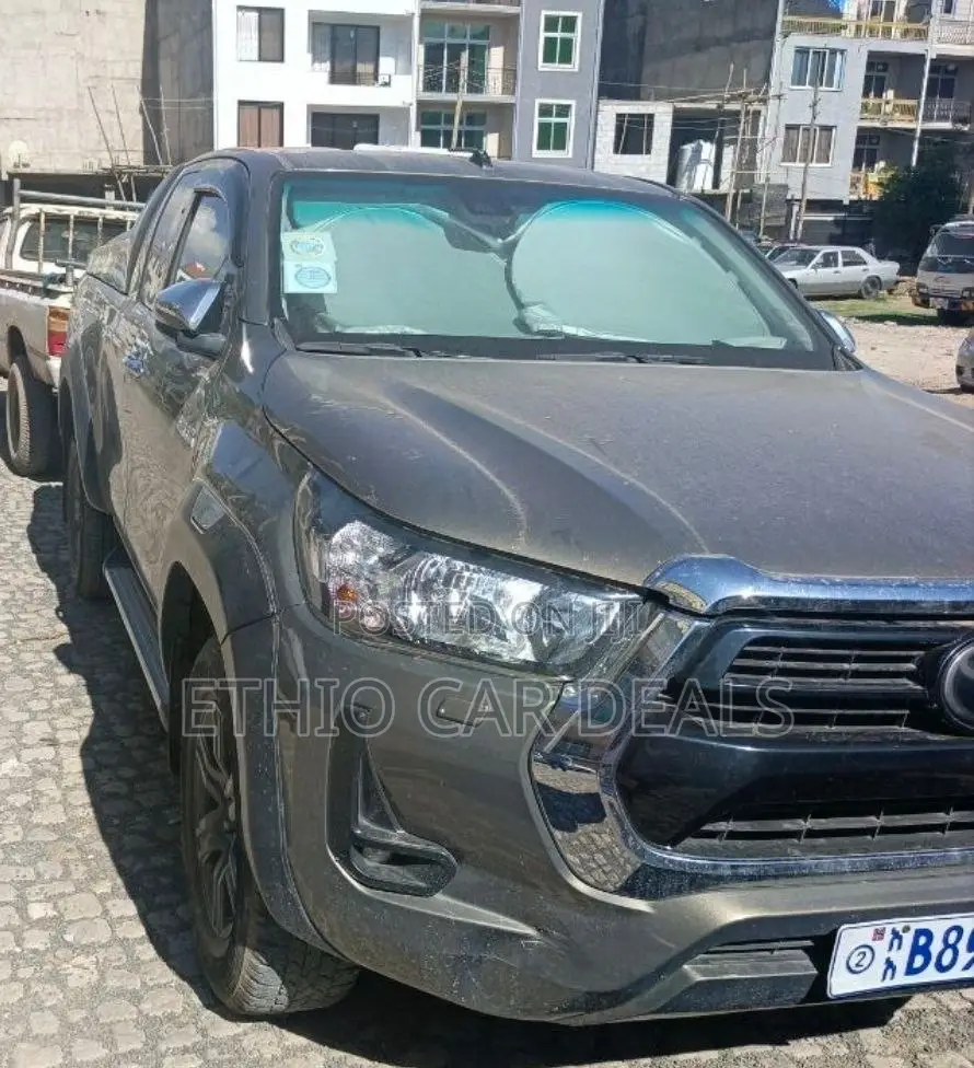 Toyota Hilux 2021 Beige