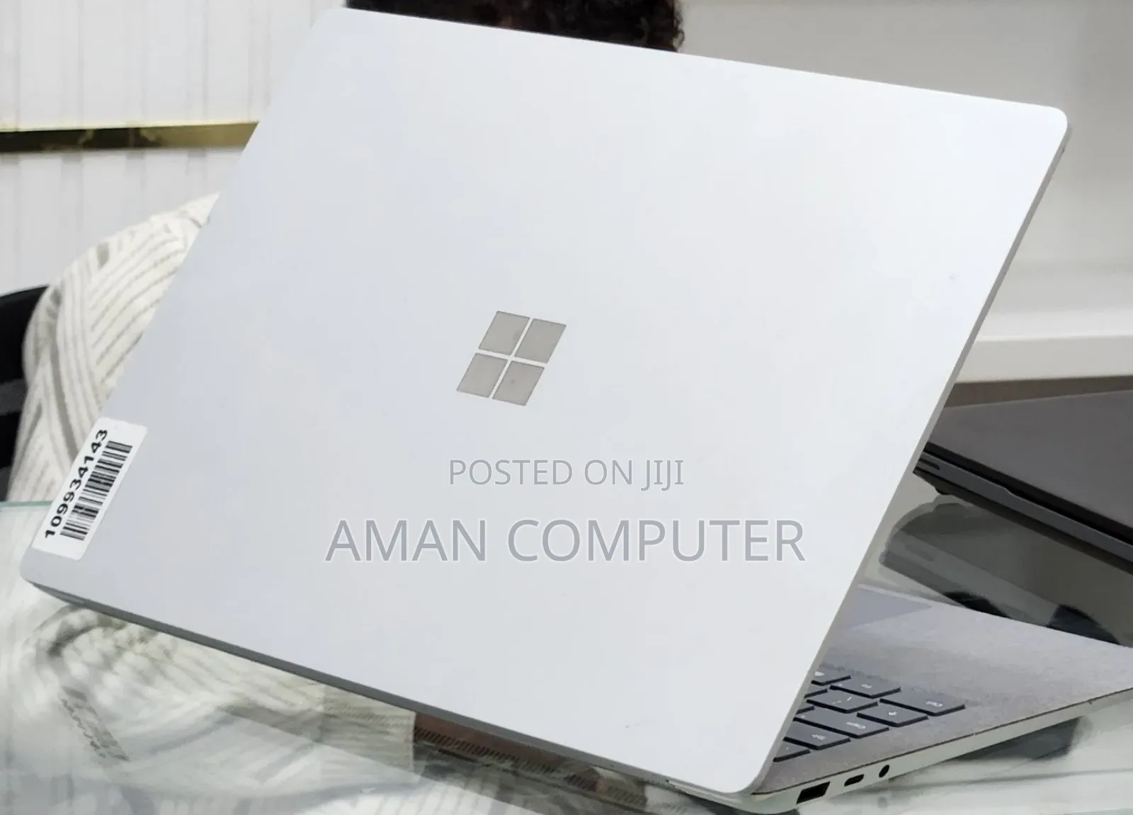 New Laptop Microsoft Surface 16GB Intel Core i7 SSD 256GB