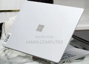 New Laptop Microsoft Surface 16GB Intel Core i7 SSD 256GB