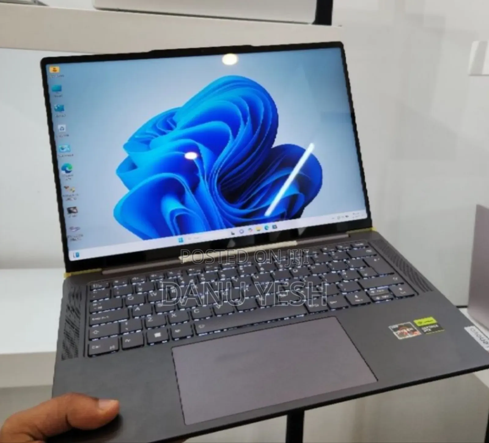 New Laptop Lenovo Yoga 7i 32GB AMD Ryzen 7 SSD 512GB