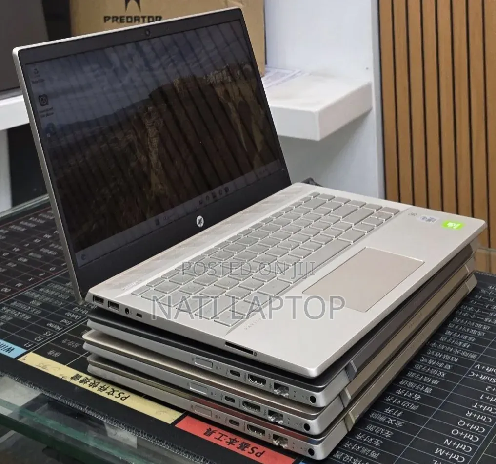 New Laptop HP Pavilion 14 8GB Intel Core i5 SSD 512GB
