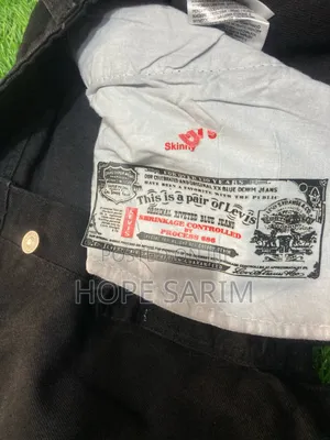 Black Levi's 501 Straight Jeans