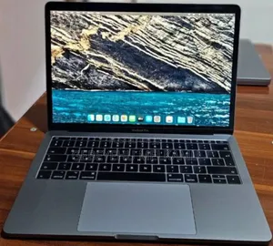 New Laptop Apple MacBook Pro 2017 8GB Intel Core i5 SSD 256GB
