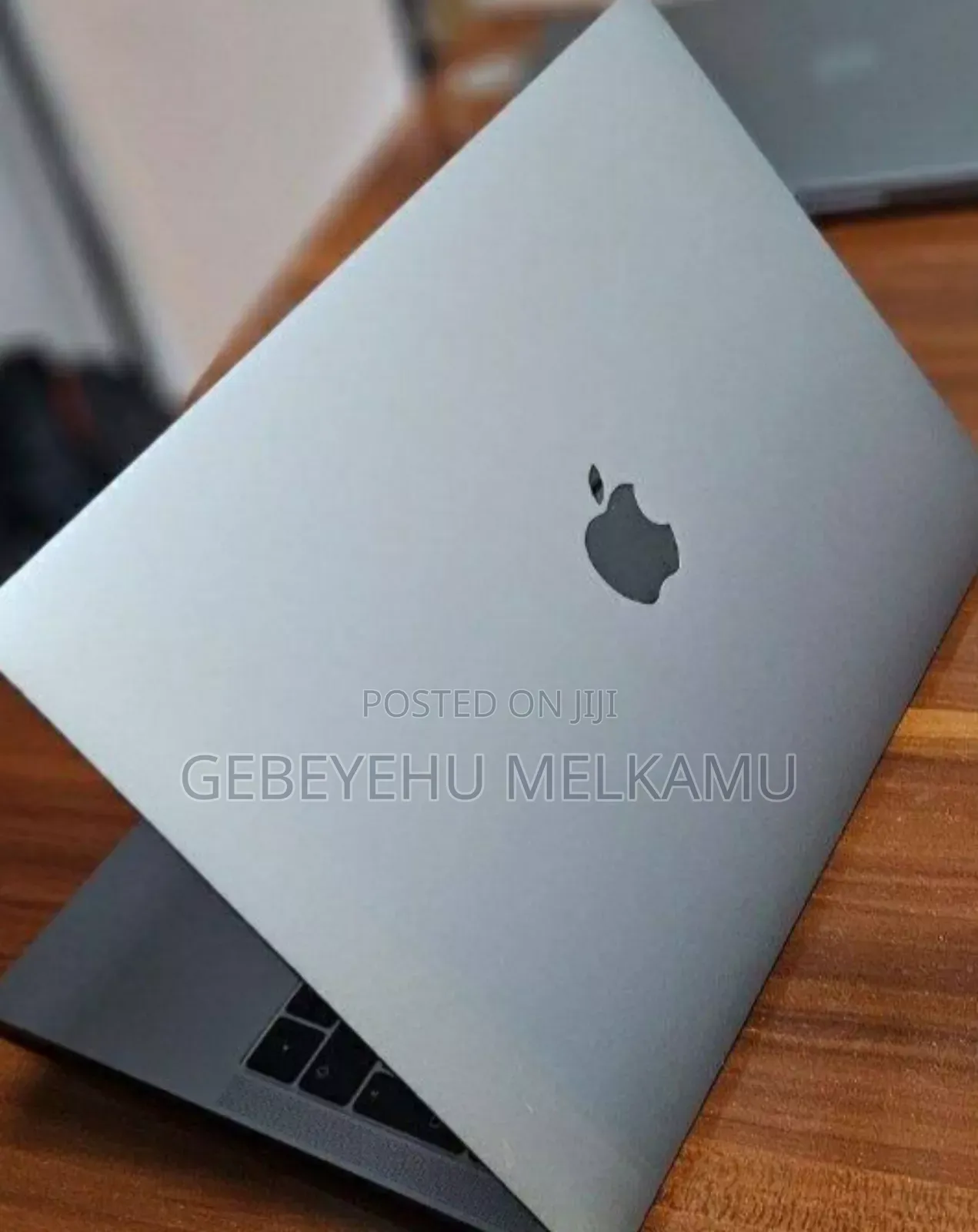 New Laptop Apple MacBook Pro 2017 8GB Intel Core i5 SSD 256GB