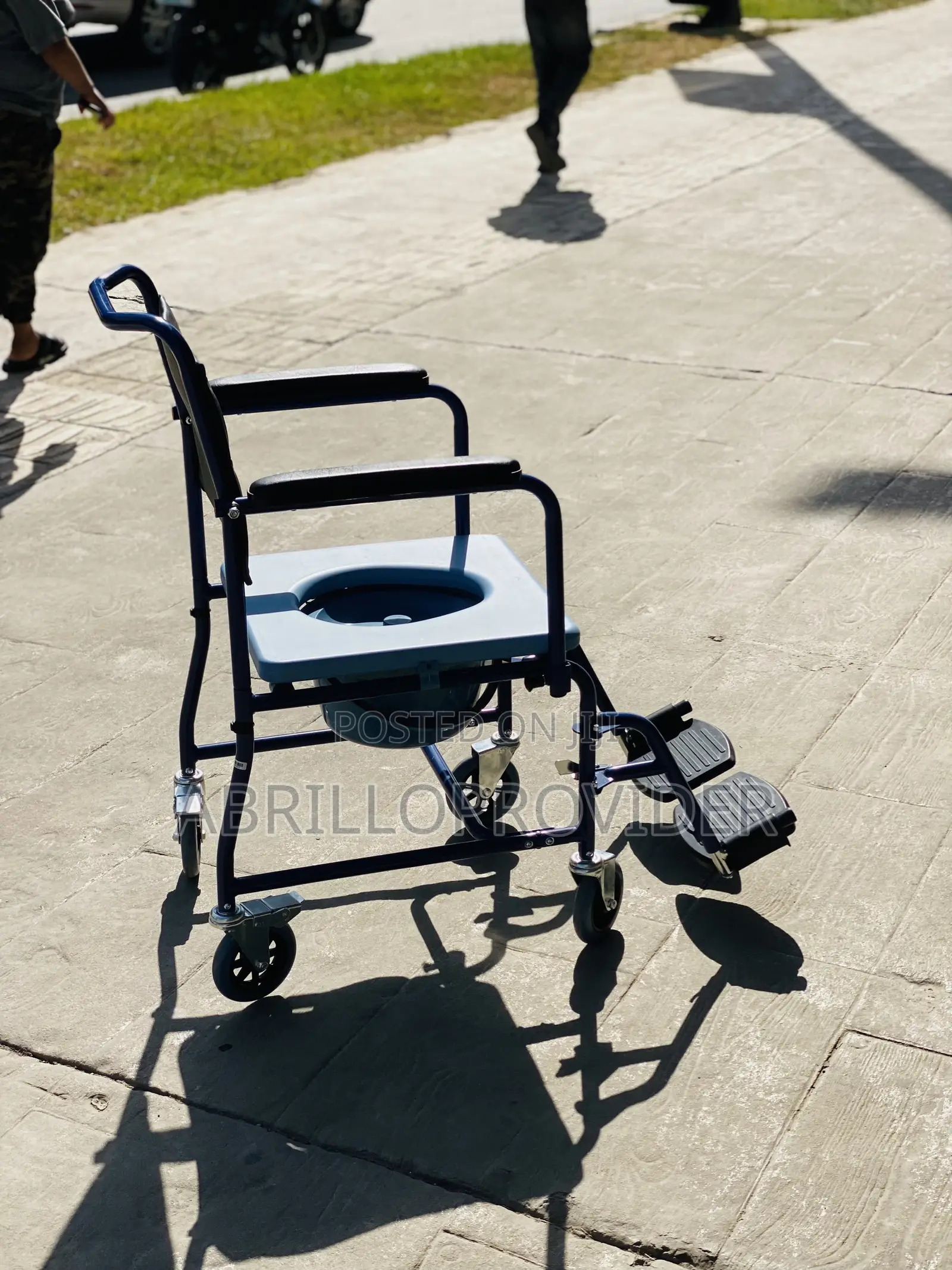 Commode Chair5受commode Chair2器commode Chair9由commode Chair