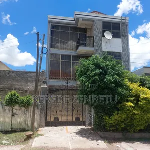 5bdrm House in Oromia, East Shewa for rent