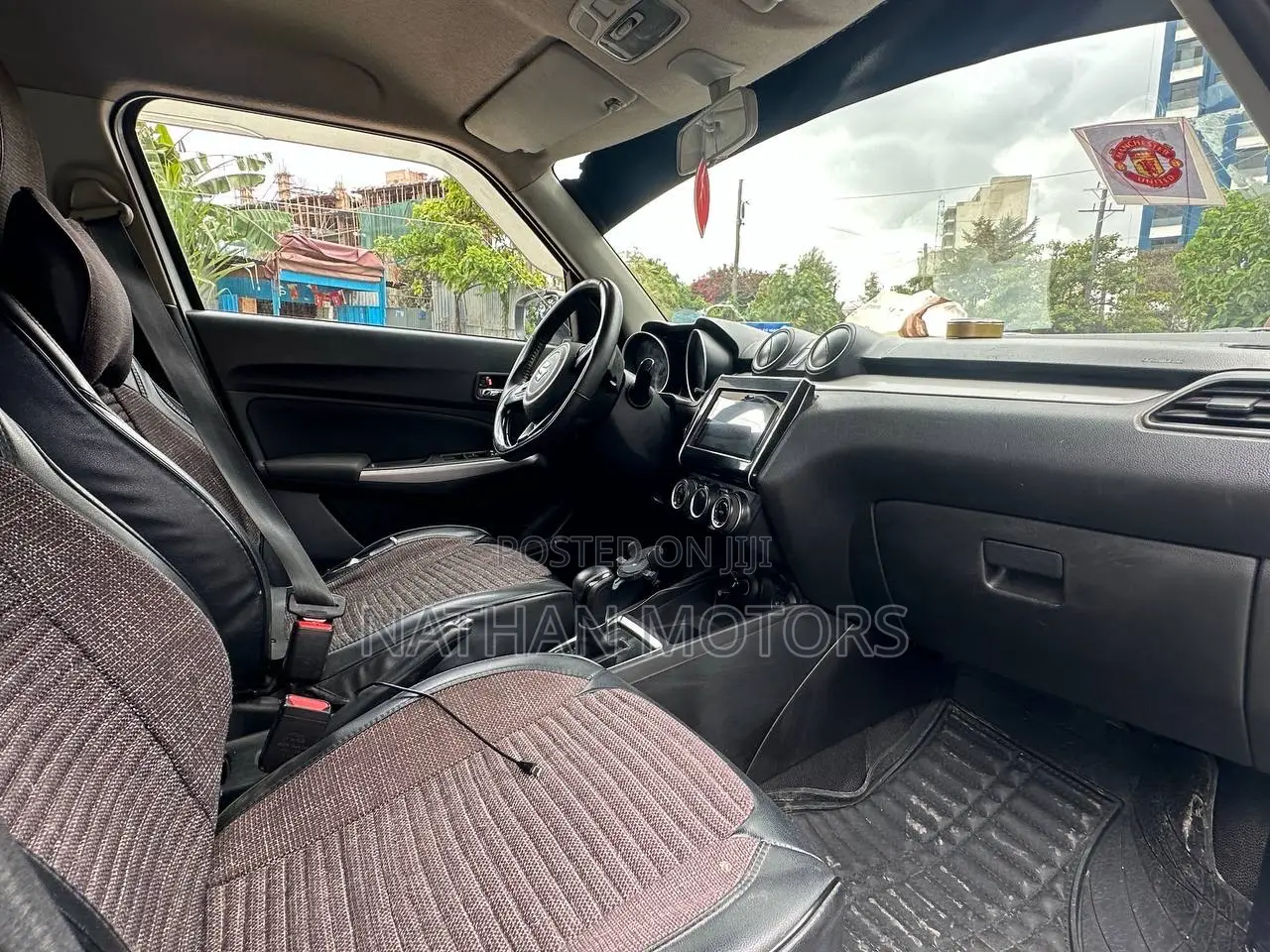 Suzuki Swift 2022 Silver