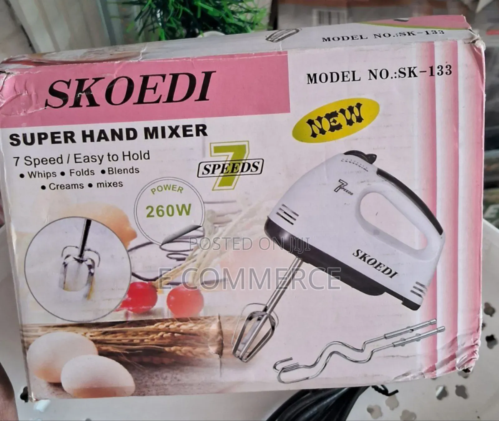 Hand Mixer With Turbo Botton