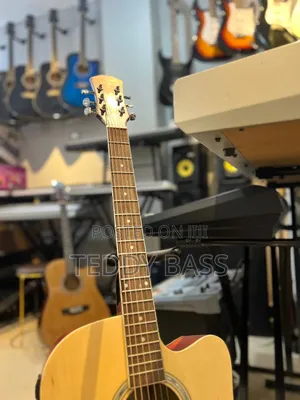 Box Guitar