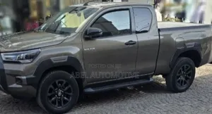 Toyota Hilux 2021 Gray