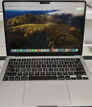 New Laptop Apple MacBook Air 2022 M2 8GB Apple M2 SSD 512GB