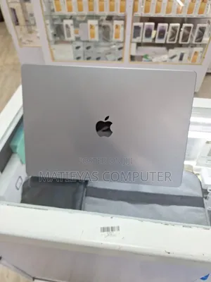 New Laptop Apple MacBook Pro 2021 M1 32GB Apple M1 Max SSD 1T