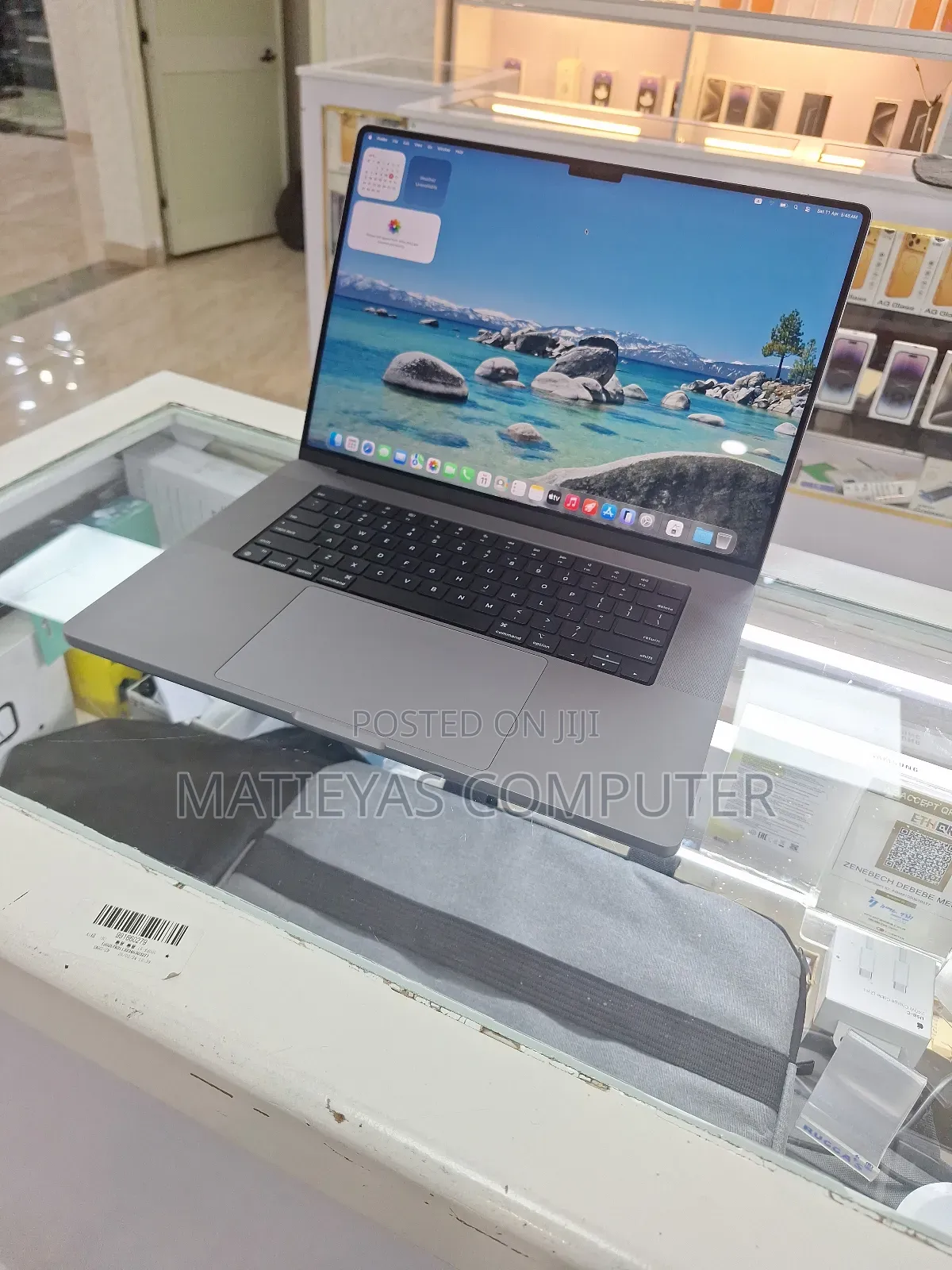 New Laptop Apple MacBook Pro 2021 M1 32GB Apple M1 Max SSD 1T