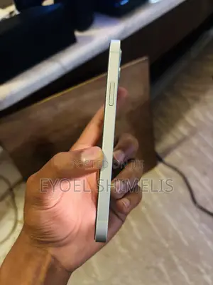 Apple iPhone 12 64 GB