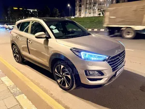 Hyundai Tucson 2020 Pink