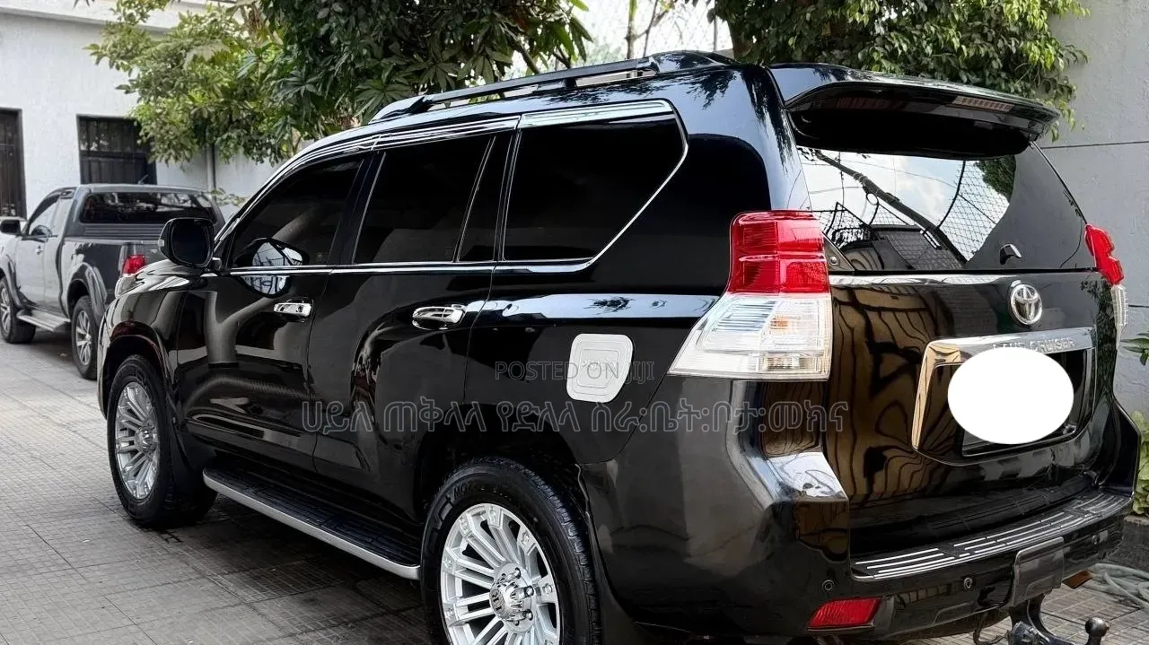 Toyota Land Cruiser Prado 2014 Matt Black
